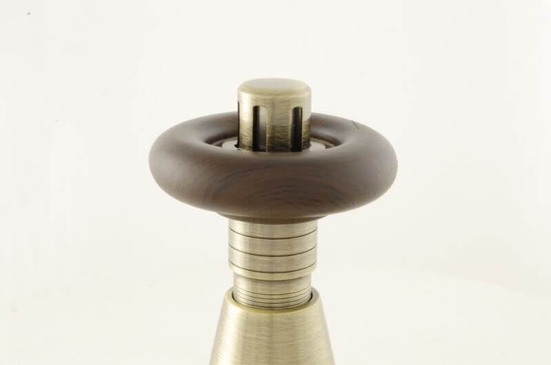 BEN-AB-CU01_800-1.jpg Bentley Traditional Thermostatic Radiator Valve - Antique Brass (TRV)