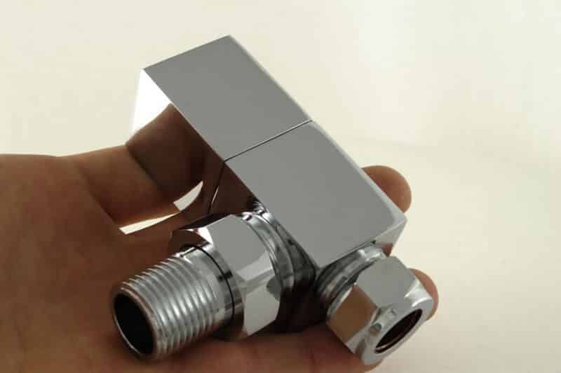 CUBEX-AG-C-ALT01_800-1.jpg Cubex Angled Square Radiator Valves - Chrome
