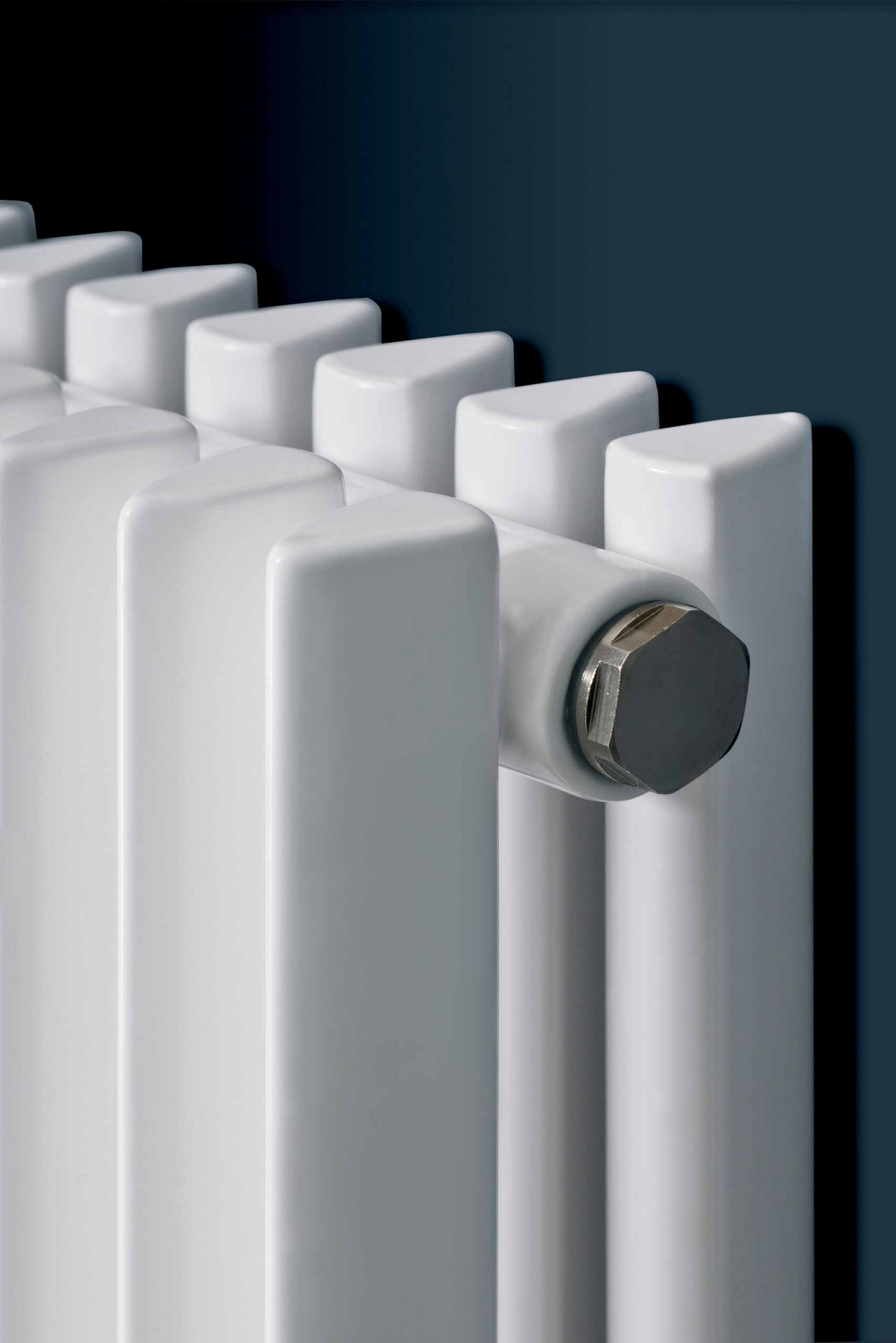 Corus-Duo-Detail-scaled-2.jpg Corus Duo Vertical Designer Radiator, Supplied with Central Conncection (Anthracite)