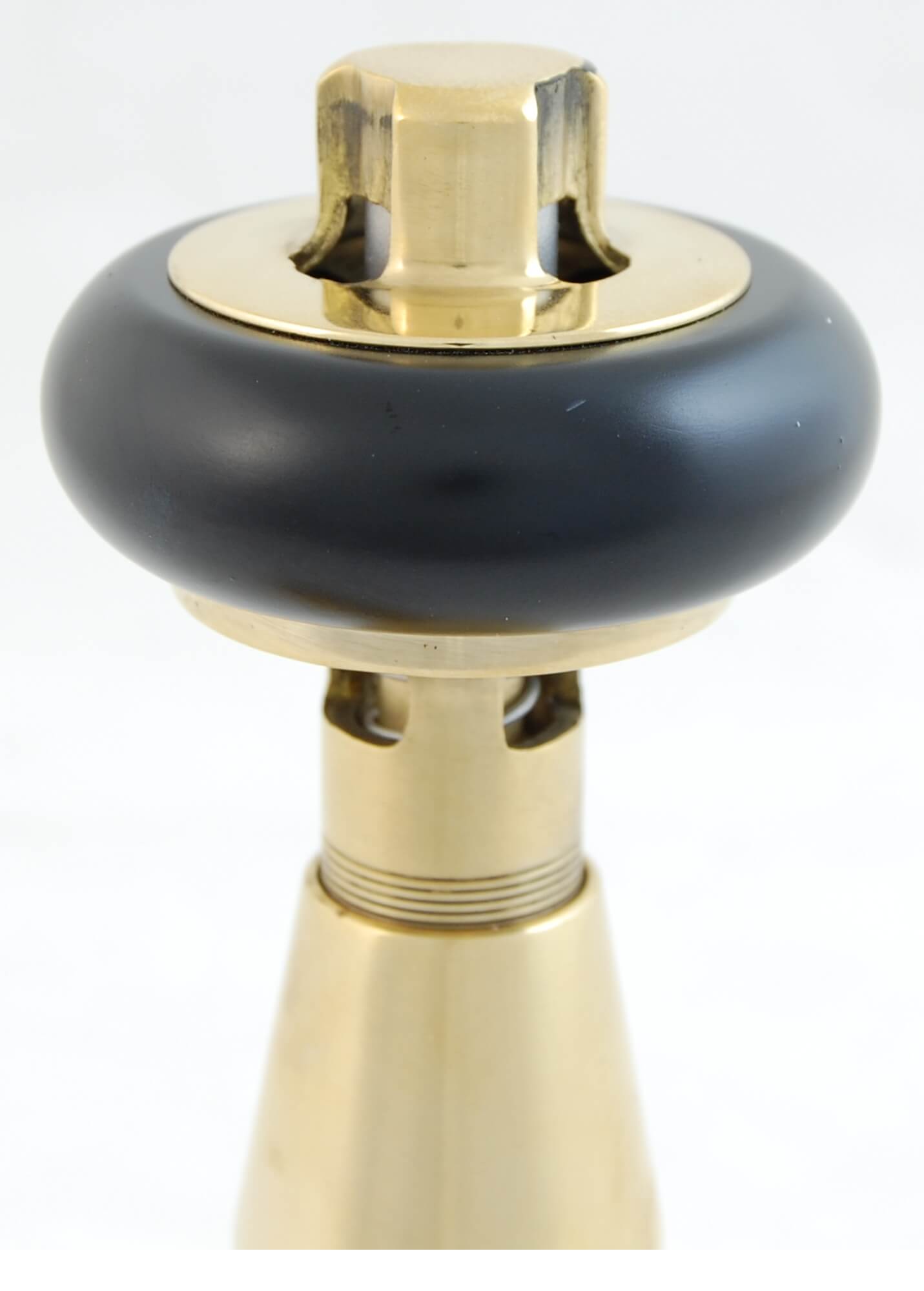 ETO-AG-UB-ALT05-1.jpg Eton Traditional Radiator Valve - Un-Lacquered Brass (Angled Manual)