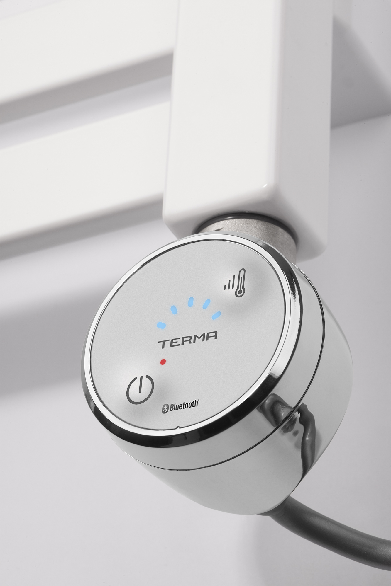 MOA_chrom_kabel-prosty_on.jpg TERMA MOA BLUE Thermostatic Heating Element - Chrome