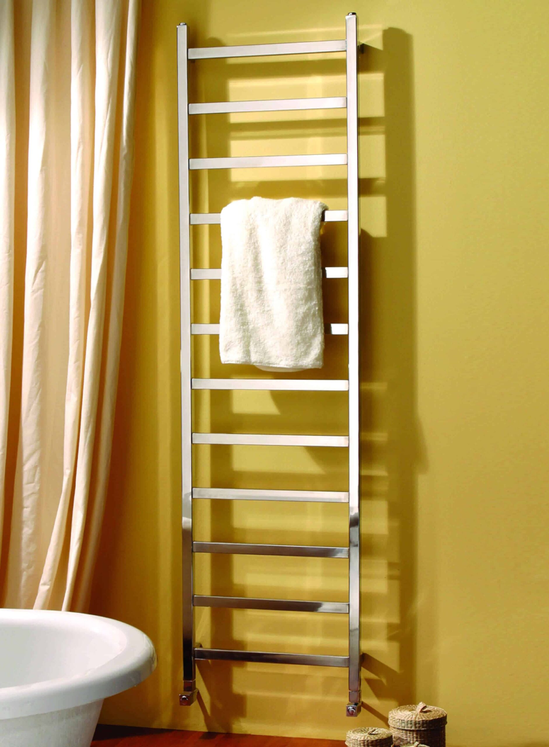 Oconnecticut-2-scaled-2.jpg Connecticut Designer Towel Rail