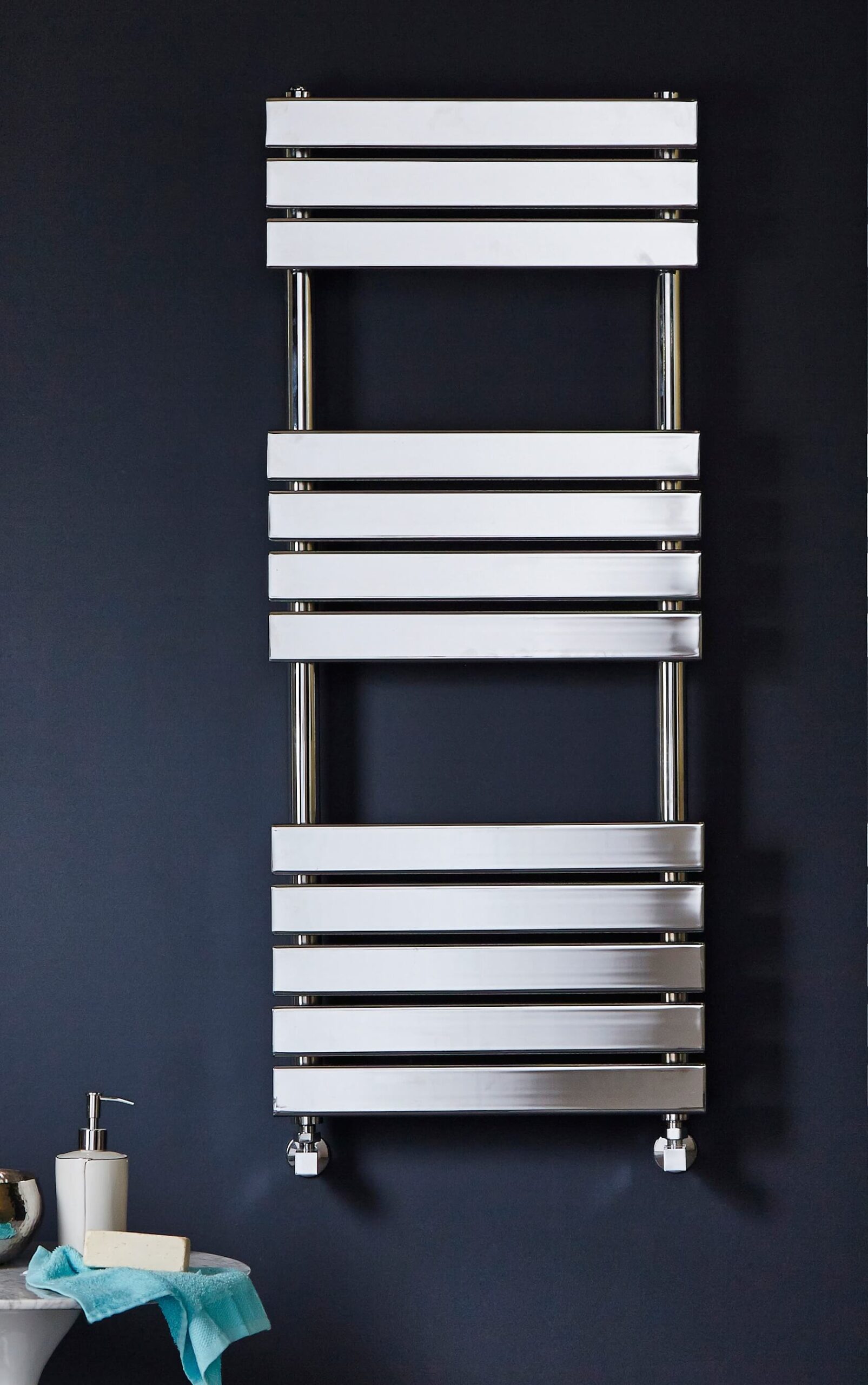 TOL600-1200-scaled-2.jpg Toledo Designer Towel Rail